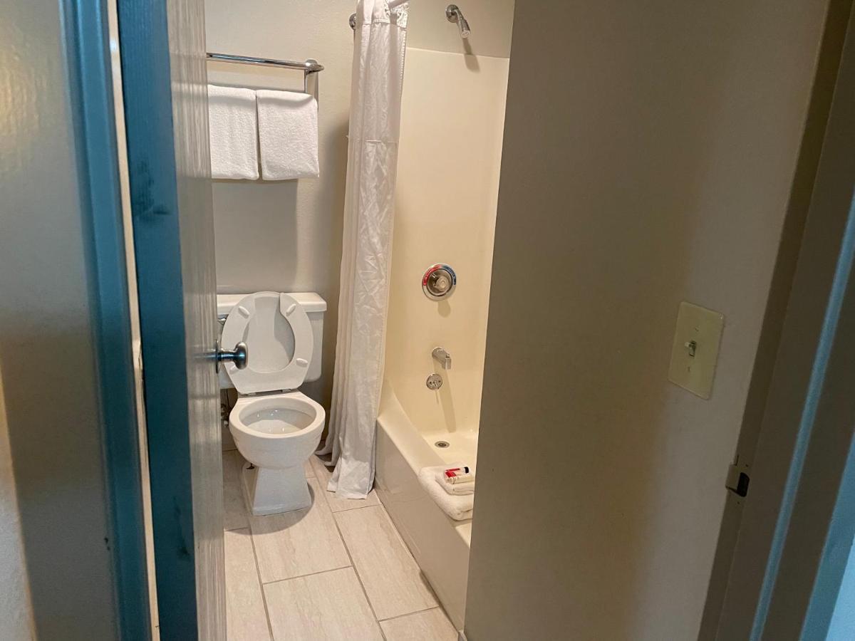 Days Inn By Wyndham Pleasant Prairie Kenosha Екстер'єр фото