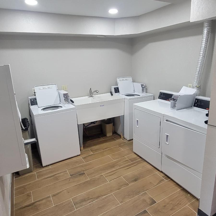 Days Inn By Wyndham Pleasant Prairie Kenosha Екстер'єр фото