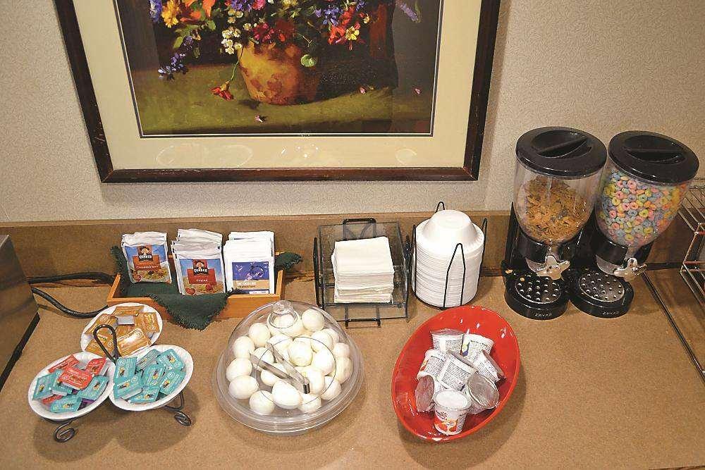 Days Inn By Wyndham Pleasant Prairie Kenosha Зручності фото
