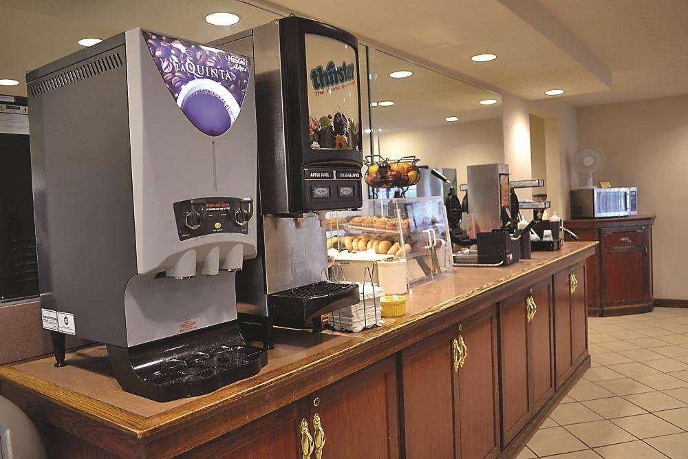 Days Inn By Wyndham Pleasant Prairie Kenosha Зручності фото