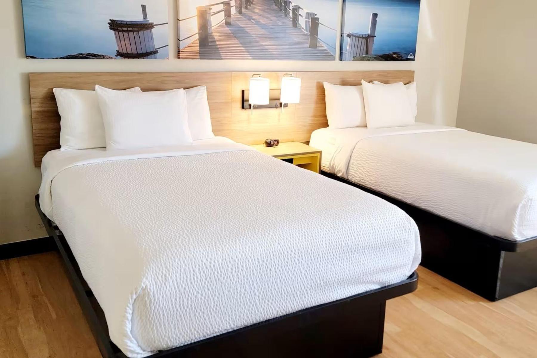 Days Inn By Wyndham Pleasant Prairie Kenosha Екстер'єр фото